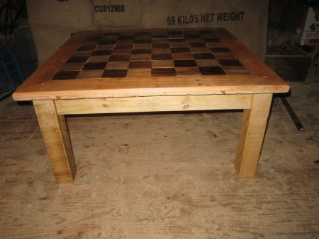 table damier 76x76